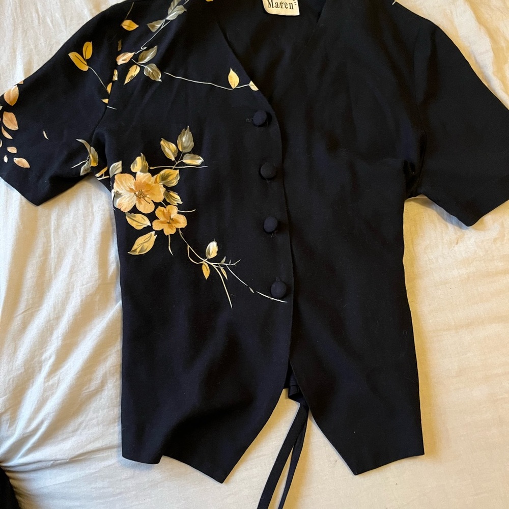 Stunning Vintage 90s Top